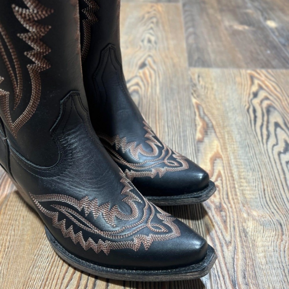 NWOT Ariat Casanova Brooklyn Black Tall Western Boots Cowboy Stitch Leather - Picture 10 of 10